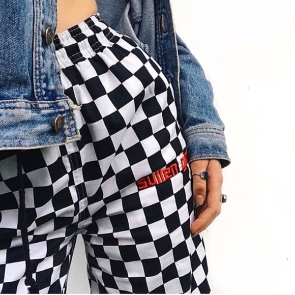Sullen girl checkered pants - Picture 2 of 4